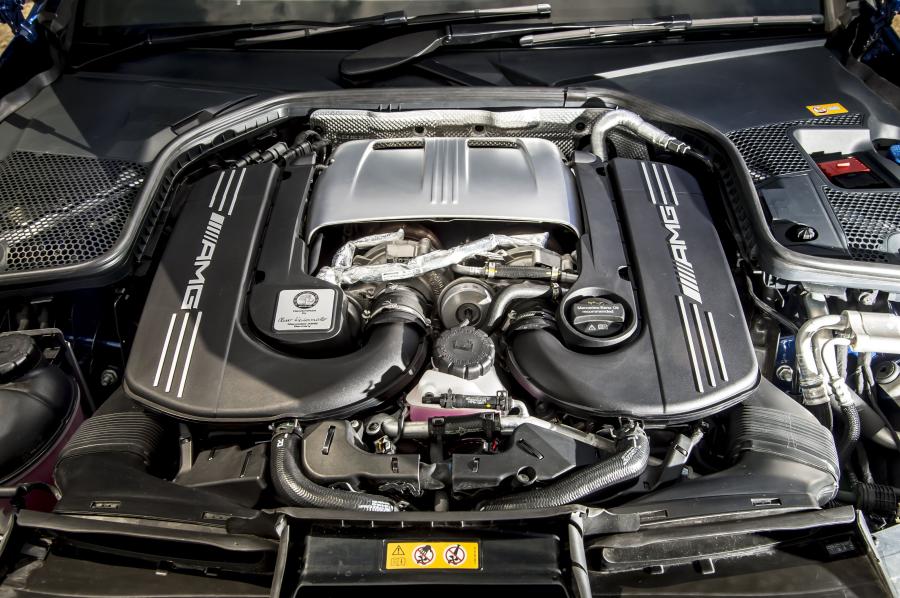  Mercedes-AMG C63 S Coupe 2016 года  (UK) (фото 22 из 30)
